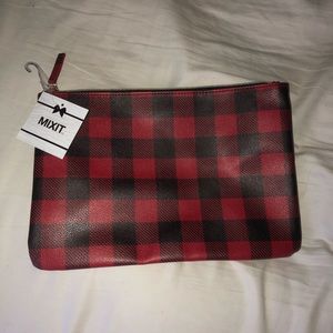 Purse / makeup bag / Whatever you use it for